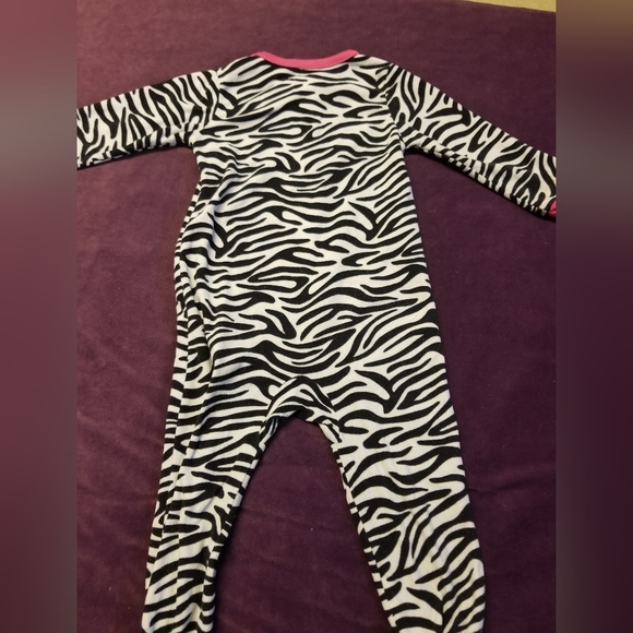 Carter's | Footed Pajamas | 24 Months | Fleece | Zebra | Girls | PJs - Picture 3 of 7